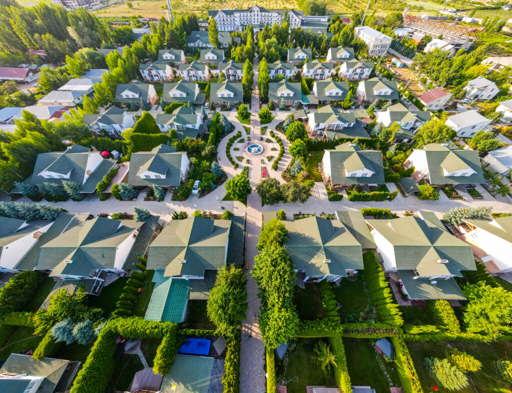 Commercial Pet Waste Management For Hoa, Apartments and Communities.