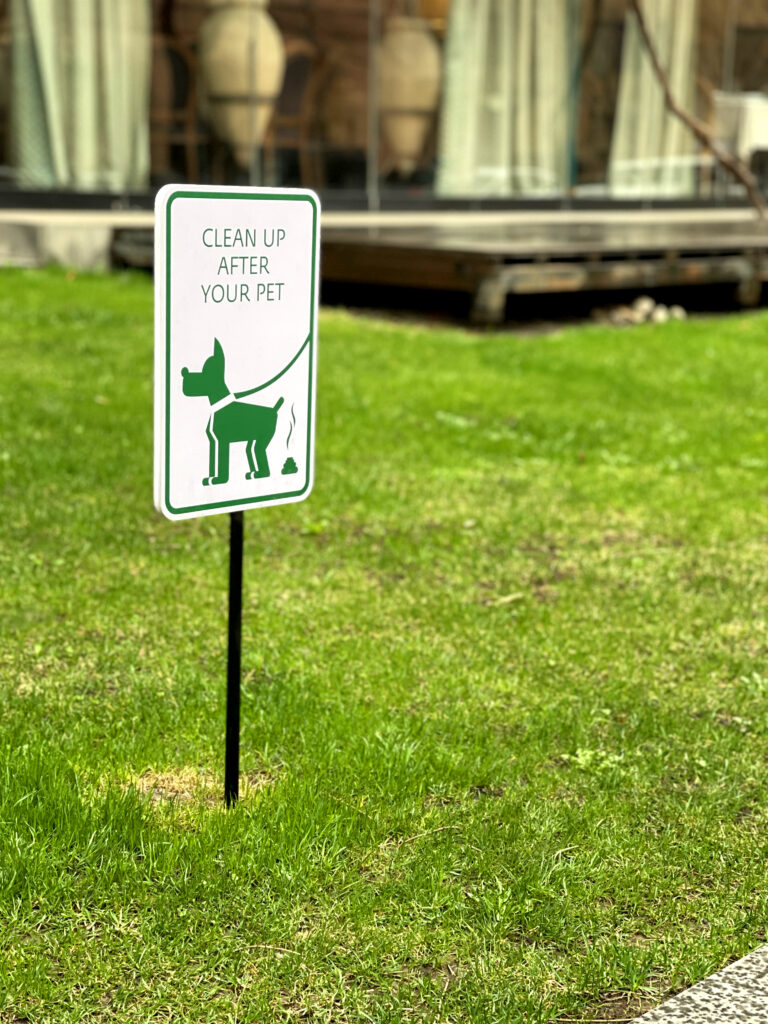 Commercial Pet Waste Management For HOA, Apartments and Communities.